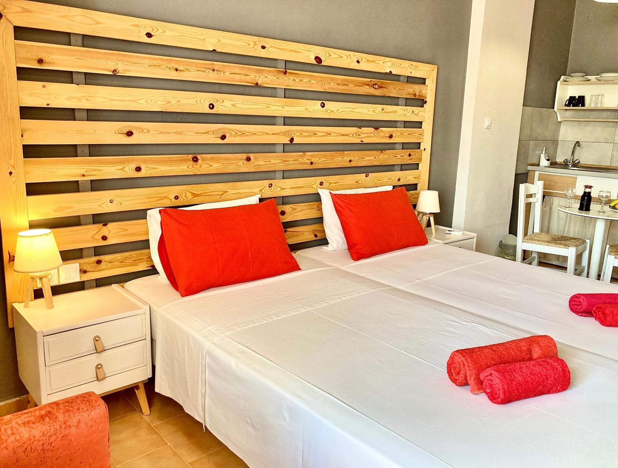Eleana Apartments