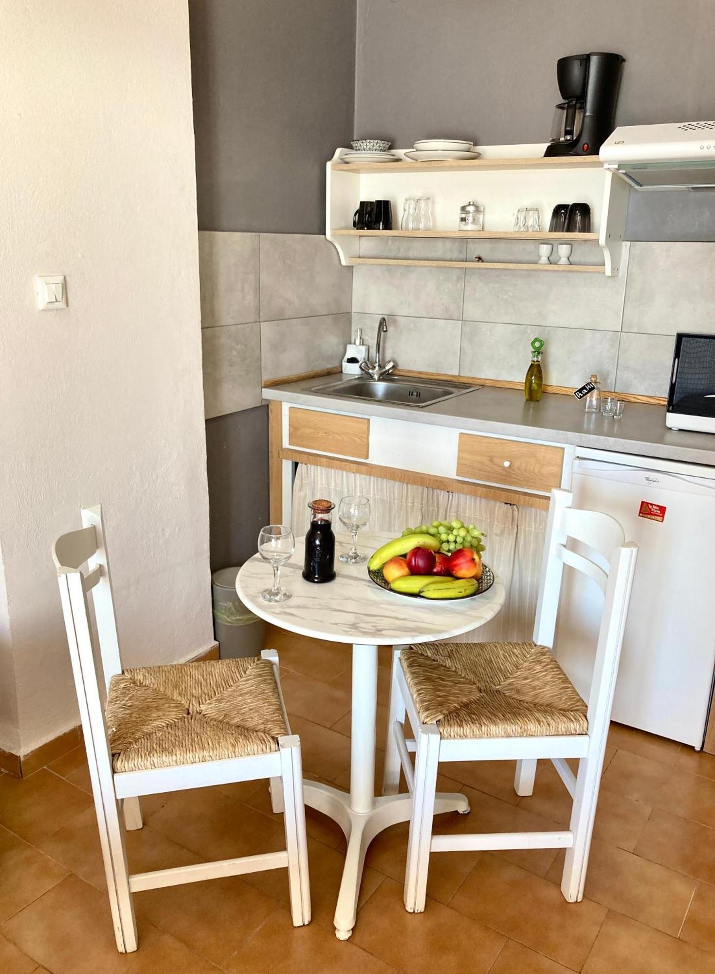 Апартаменты Eleana Apartments