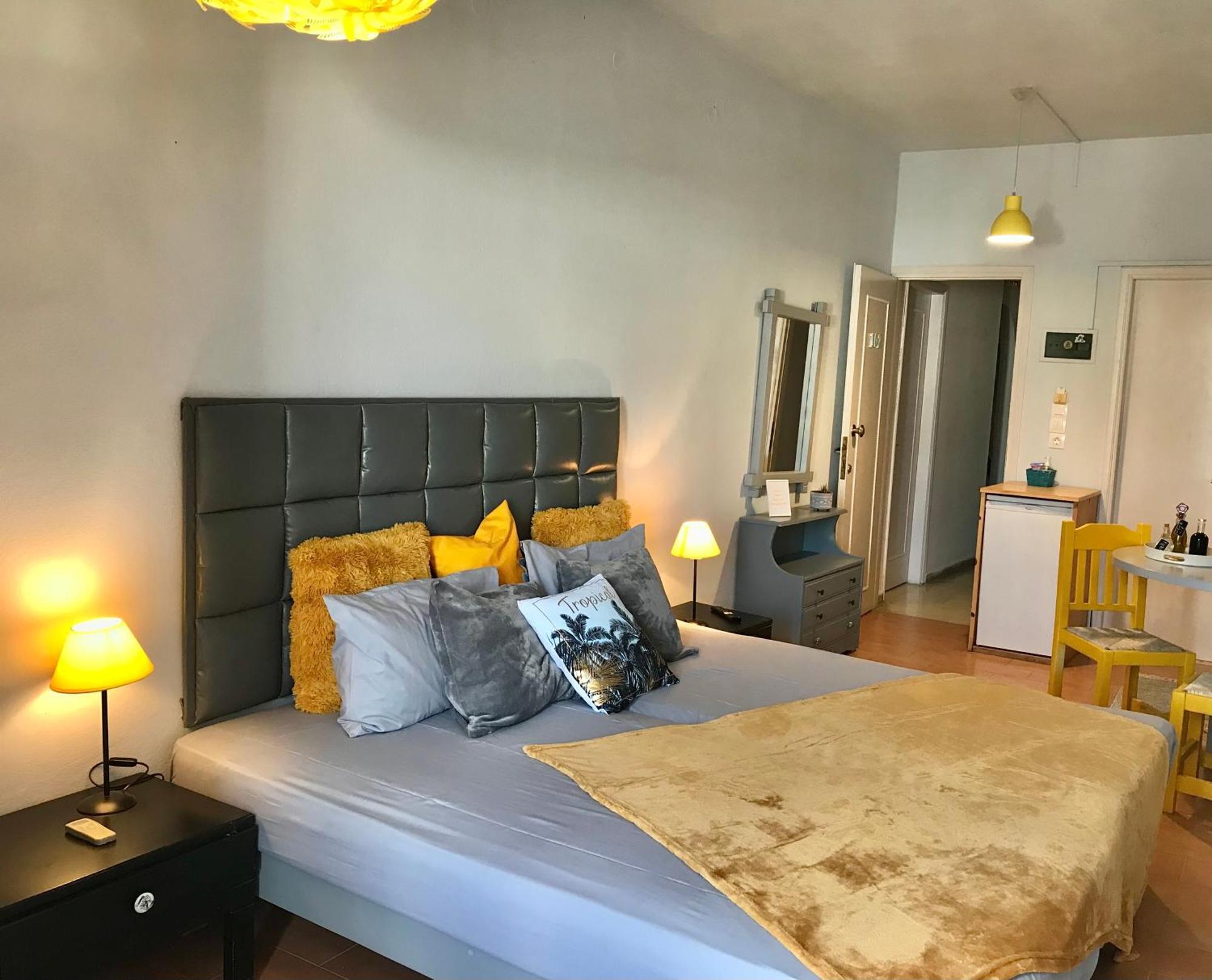 Eleana Apartments Апартаменты
